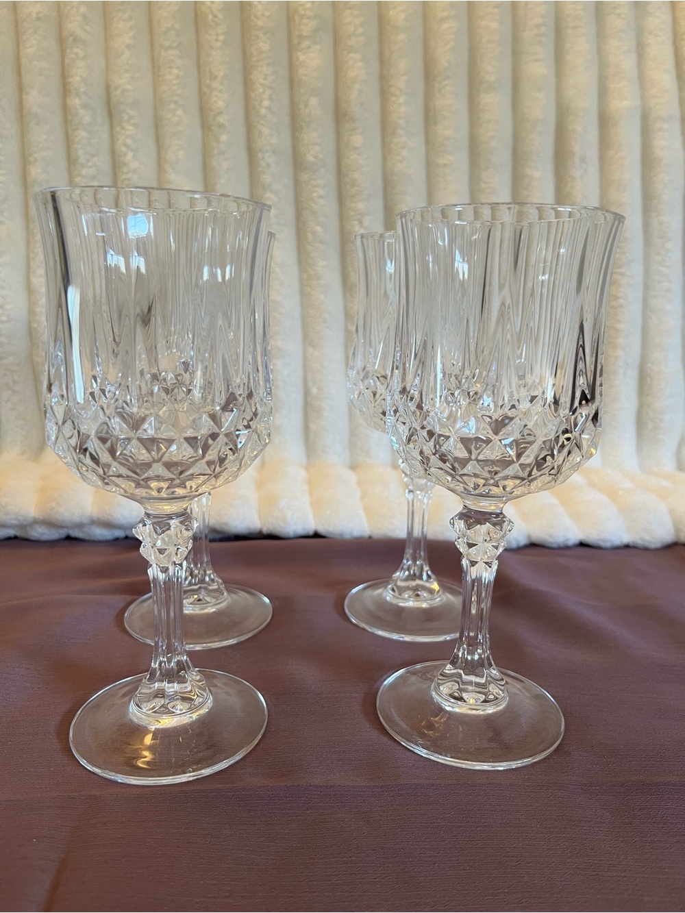 Cristal d’Arques Longchamp Crystal Wine Glasses with Diamond Cut Pattern